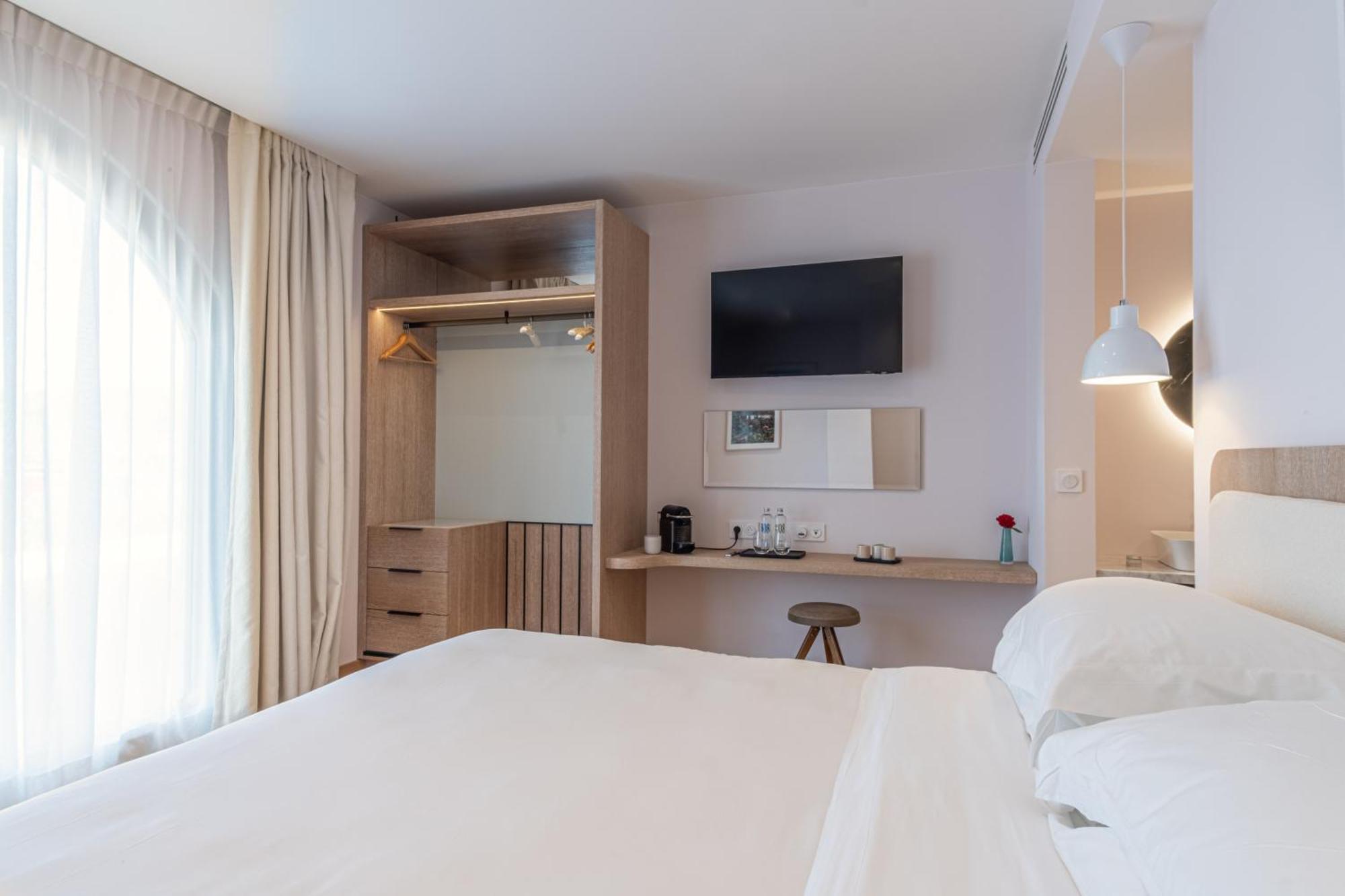 Auberge La Coste Le Puy-Sainte-Reparade Phòng bức ảnh