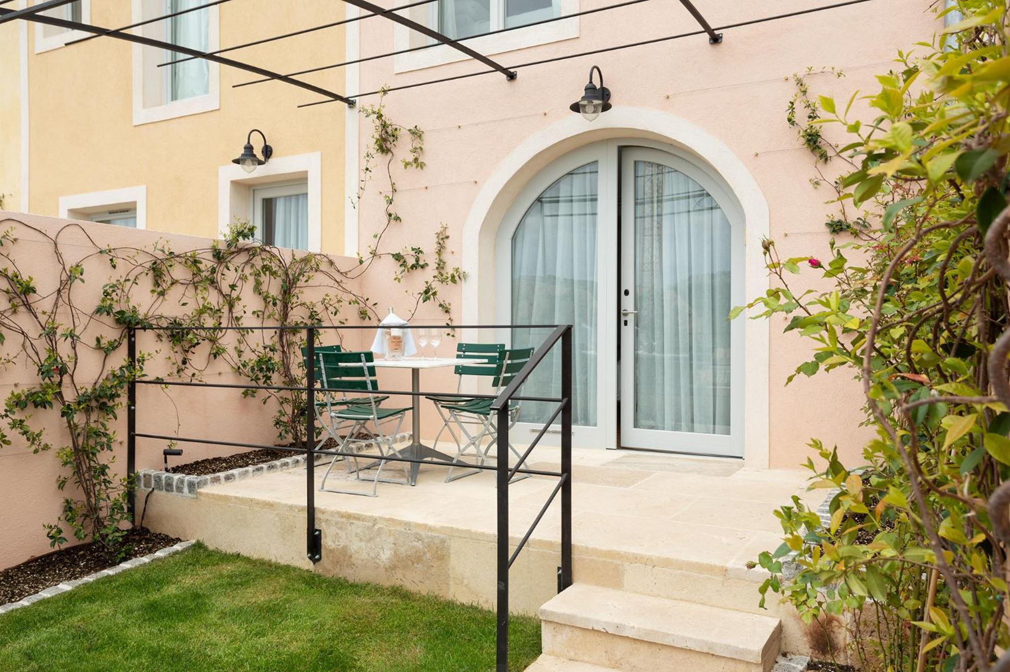 Auberge La Coste Le Puy-Sainte-Reparade Phòng bức ảnh